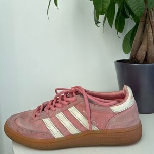Women Size 6.5 adidas Handball Spezial
Sporty & Rich Pink Shoes Boy Size 5